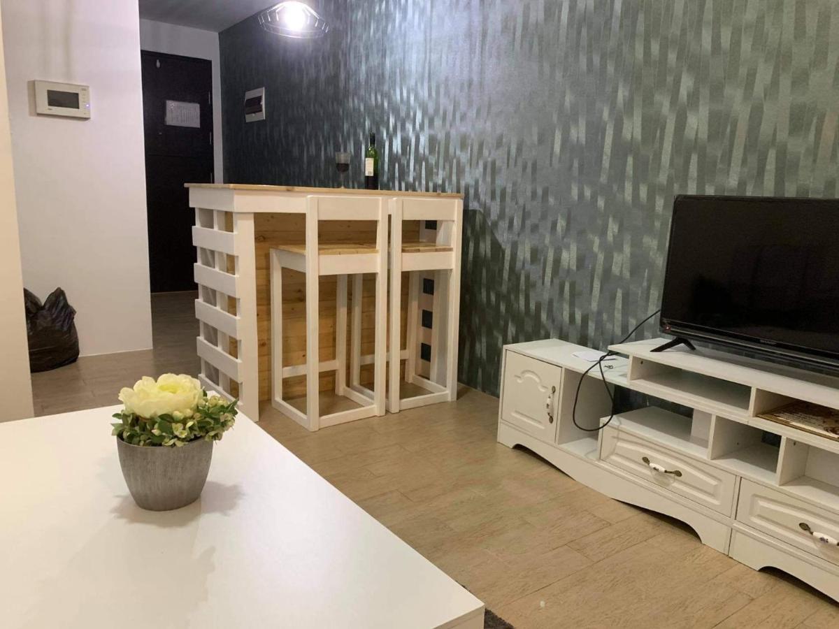 81 Newport Boulevard Cluster 4 - 8F Across Naia Airport, Terminal 3 Pasay Luaran gambar