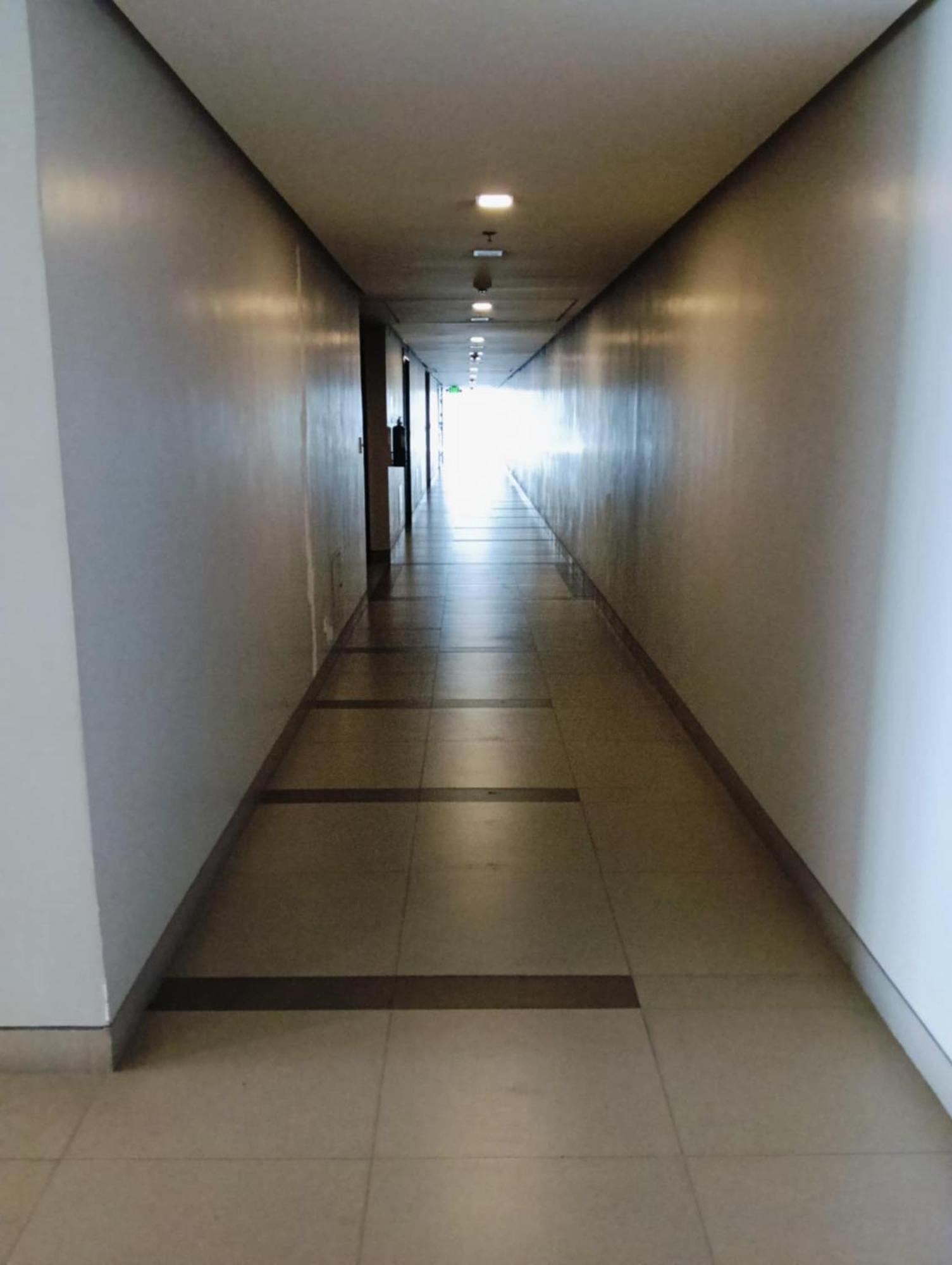 81 Newport Boulevard Cluster 4 - 8F Across Naia Airport, Terminal 3 Pasay Luaran gambar